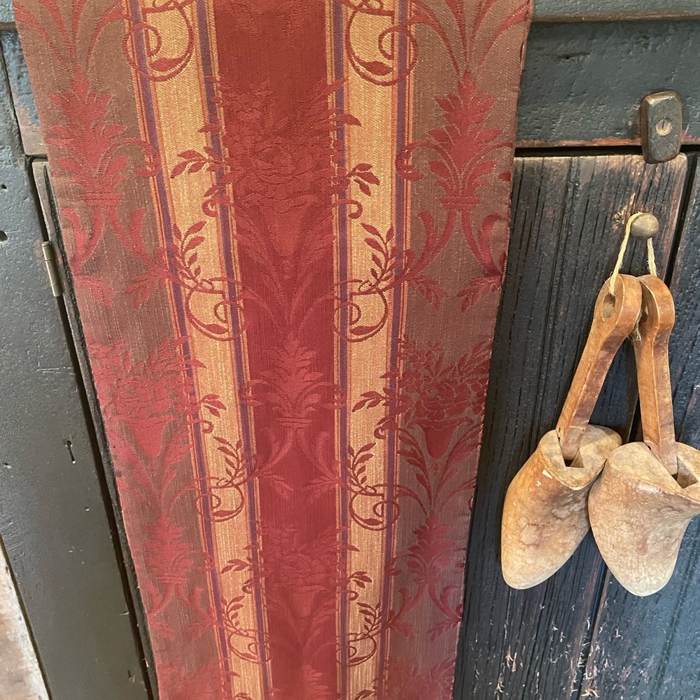 Elegant Burgundy and Gold Table Runner